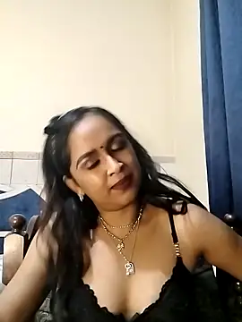 cute indianxo online show from 03/04/26, 07:31