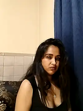 cute indianxo online show from 05/05/26, 10:29