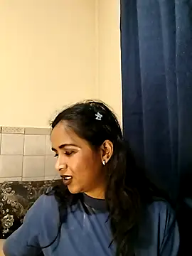 cute indianxo online show from 06/04/26, 10:27