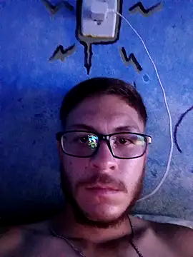 Snapshot of Davidg244 chatting on 09/25/25, 11:30 Davidg244 online show from 09/25/25, 11:30