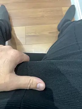 Heros2000 online show from 12/19/25, 07:04