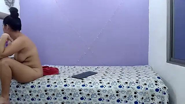 Snapshot of milan_sofia69 chatting on 11/16/25, 12:27 milan sofia69 online show from 11/16/25, 12:27