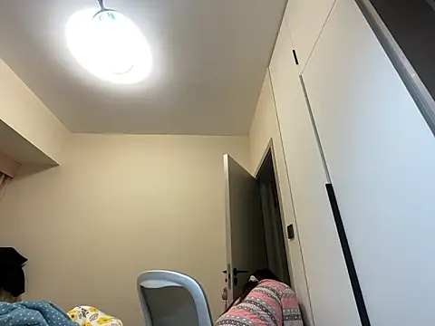 xena0501 online show from 12/05/25, 10:57