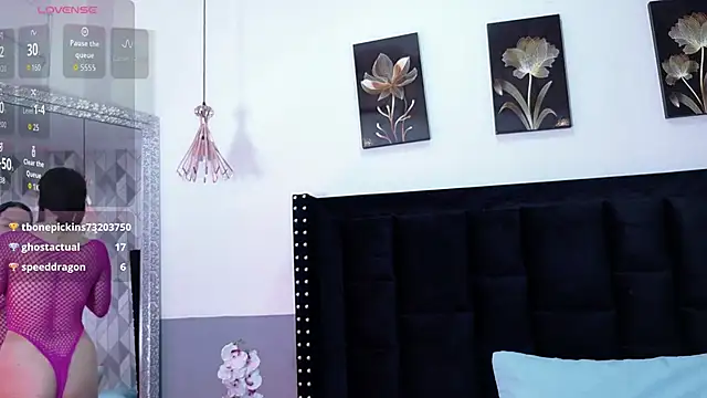 cutepetitee online show from 10/05/25, 07:56