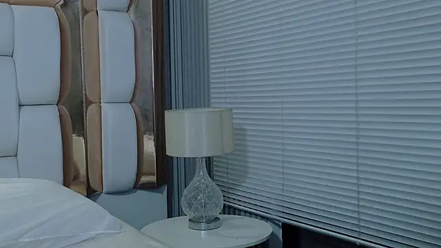 cutepetitee online show from 11/12/25, 08:04