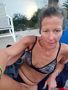 PhynneNicole online show from 11/26/25, 10:33