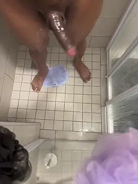 Snapshot of NaughtyAccountant chatting on 10/05/25, 05:44 NaughtyAccountant online show from 10/05/25, 05:44