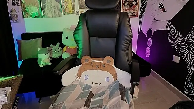 Yuhwan  online show from 02/11/26, 12:26