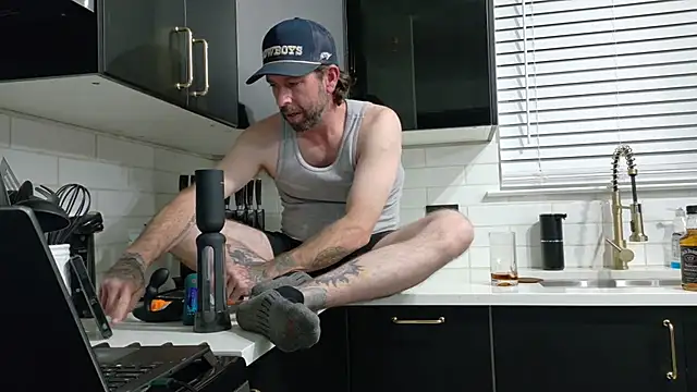 danoo84 online show from 11/11/25, 03:39