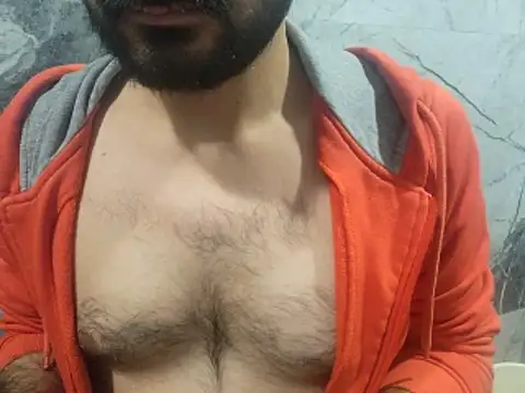 Snapshot of mlove902 chatting on 12/14/25, 07:29 mlove902 online show from 12/14/25, 07:29