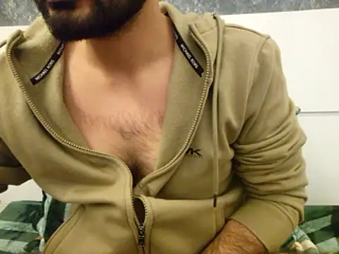 Snapshot of mlove902 chatting on 01/13/26, 07:08 mlove902 online show from 01/13/26, 07:08