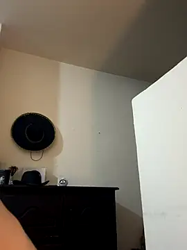 santiago cutex online show from 10/24/25, 09:38