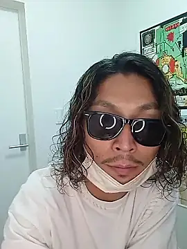 specialz0831 online show from 10/28/25, 04:49