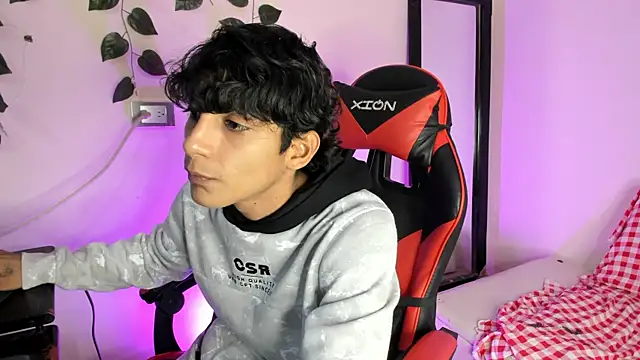 axel rousse2 online show from 11/24/25, 09:58