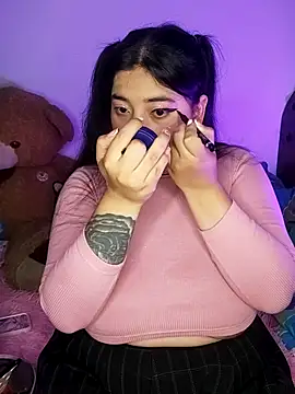 Snapshot of kittenFreyja_ chatting on 09/23/25, 08:56 kittenFreyja online show from 09/23/25, 08:56