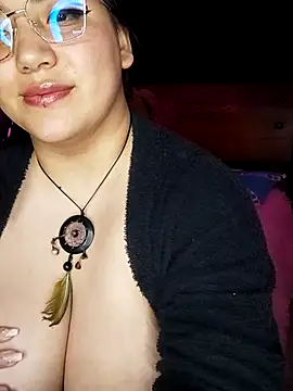 Snapshot of kittenFreyja_ chatting on 10/10/25, 10:31 kittenFreyja online show from 10/10/25, 10:31