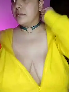 Snapshot of kittenFreyja_ chatting on 11/20/25, 09:36 kittenFreyja online show from 11/20/25, 09:36