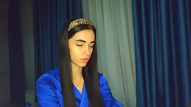 EvaMelnik online show from 11/18/25, 06:56