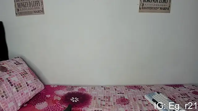 Snapshot of emma_grays2 chatting on 06/21/26, 05:04 emma grays2 online show from 06/21/26, 05:04