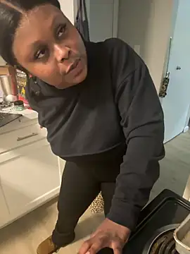 Snapshot of Juicystorm chatting on 09/30/25, 11:32 Juicystorm online show from 09/30/25, 11:32