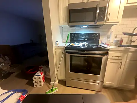 Snapshot of Juicystorm chatting on 10/16/25, 02:34 Juicystorm online show from 10/16/25, 02:34