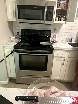 Snapshot of Juicystorm chatting on 12/21/25, 09:33 Juicystorm online show from 12/21/25, 09:33