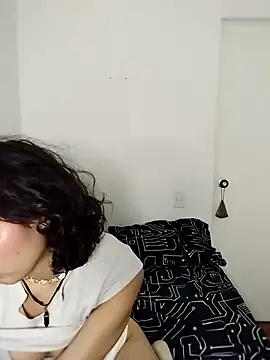 Snapshot of LuaBusch chatting on 10/26/25, 02:50 LuaBusch online show from 10/26/25, 02:50