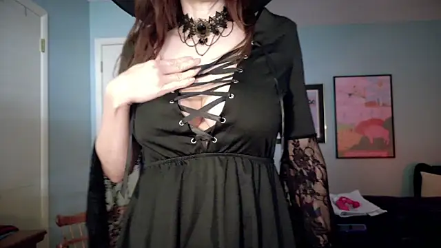 MommyGoddessL online show from 10/31/25, 02:51