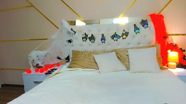 BeatriceAddams online show from 11/01/25, 12:45