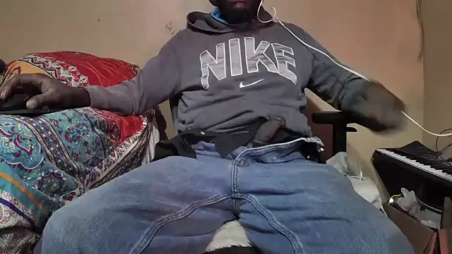 EYEzIAM online show from 01/14/26, 04:07