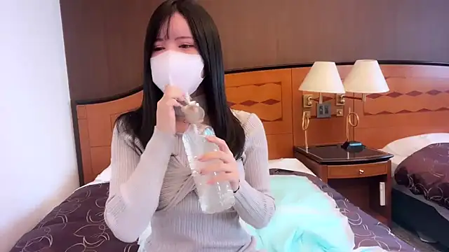 moemilk online show from 03/05/26, 12:17