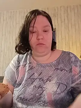 Snapshot of Feuchtekitty92@xh chatting on 12/04/25, 07:28 Feuchtekitty92xh online show from 12/04/25, 07:28