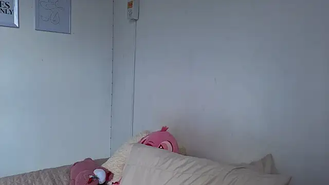 Penelophe01 online show from 02/15/26, 06:59