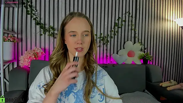 Casey Sweeet online show from 03/03/26, 12:11