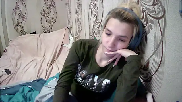 AlissaClark online show from 04/30/26, 08:48