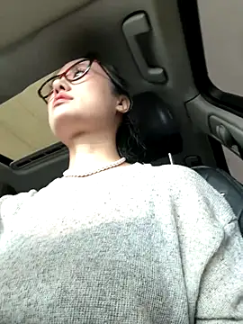 Snapshot of wen521 chatting on 09/15/25, 02:00 wen521 online show from 09/15/25, 02:00