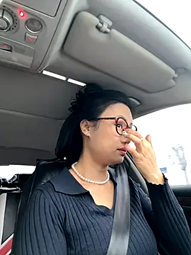 Snapshot of wen521 chatting on 10/14/25, 12:33 wen521 online show from 10/14/25, 12:33