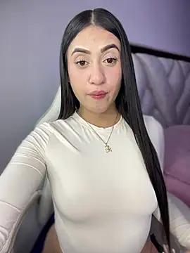 isabela l online show from 01/16/26, 01:53