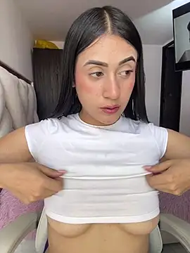 isabela l online show from 05/15/26, 06:48