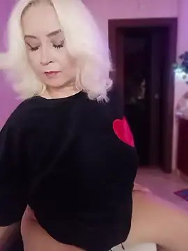 SquirtMilf00 online show from 03/16/26, 05:44