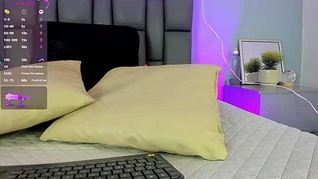 Snapshot of _jasmine_blush chatting on 09/12/25, 01:33 jasmine blush online show from 09/12/25, 01:33