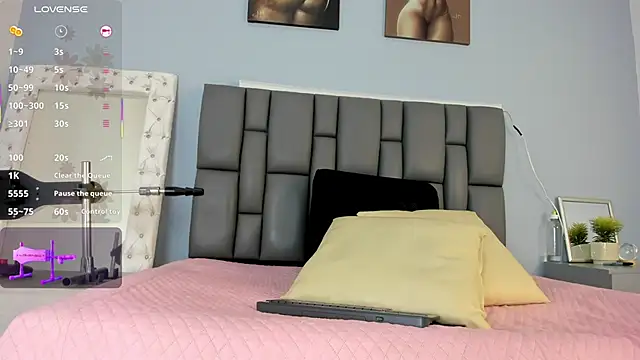 Snapshot of _jasmine_blush chatting on 09/19/25, 01:34 jasmine blush online show from 09/19/25, 01:34