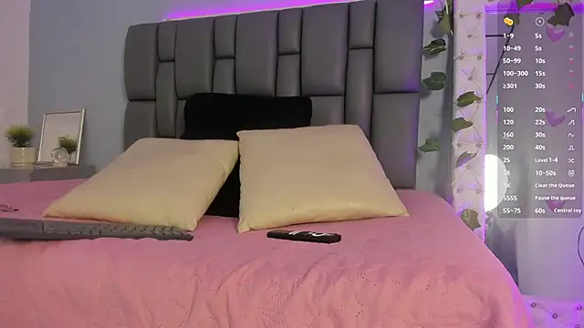 Snapshot of _jasmine_blush chatting on 10/04/25, 01:42 jasmine blush online show from 10/04/25, 01:42