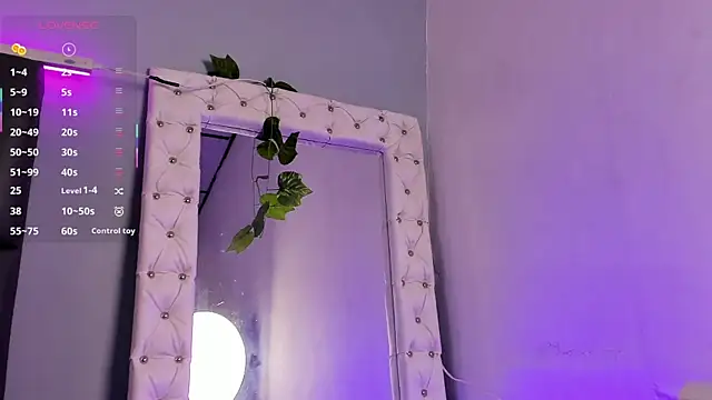 Snapshot of _jasmine_blush chatting on 10/29/25, 02:08 jasmine blush online show from 10/29/25, 02:08