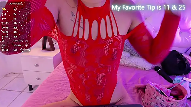 Snapshot of _jasmine_blush chatting on 11/25/25, 08:20 jasmine blush online show from 11/25/25, 08:20