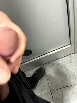 Snapshot of KAZANOVAA chatting on 11/14/25, 02:05 KAZANOVAA online show from 11/14/25, 02:05