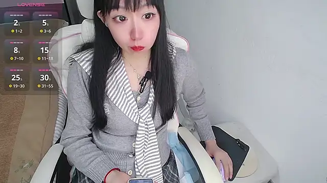 Snapshot of Angela-AMY chatting on 10/14/25, 08:15 Angela-AMY online show from 10/14/25, 08:15