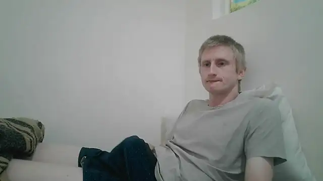 Snapshot of tcute0 chatting on 05/07/26, 05:24 tcute0 online show from 05/07/26, 05:24
