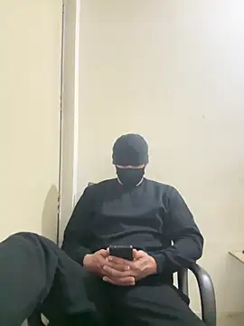 Snapshot of Atngt_69 chatting on 12/15/25, 04:33 Atngt 69 online show from 12/15/25, 04:33