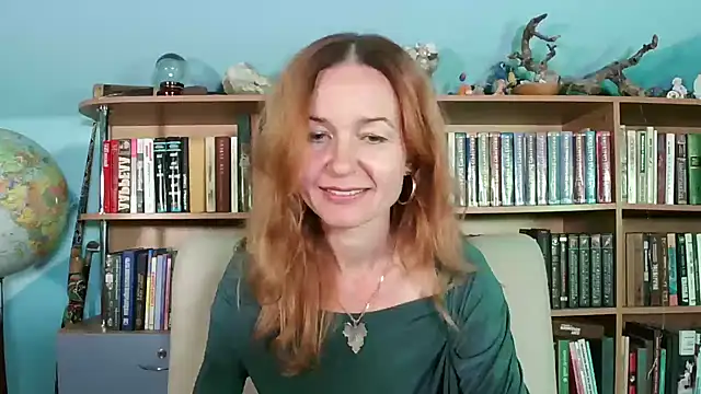 Foxilady357 online show from 10/13/25, 02:28